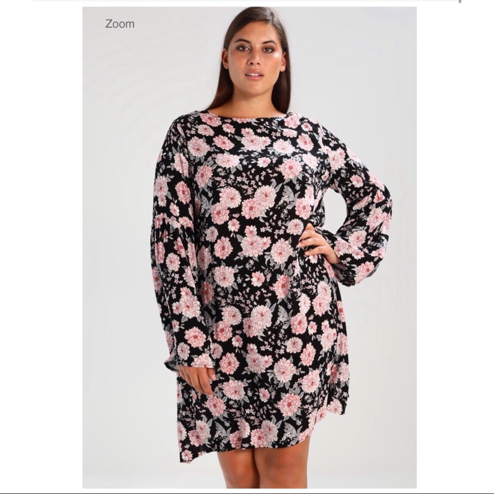 NWT Glamorous Black Peony Day Dress